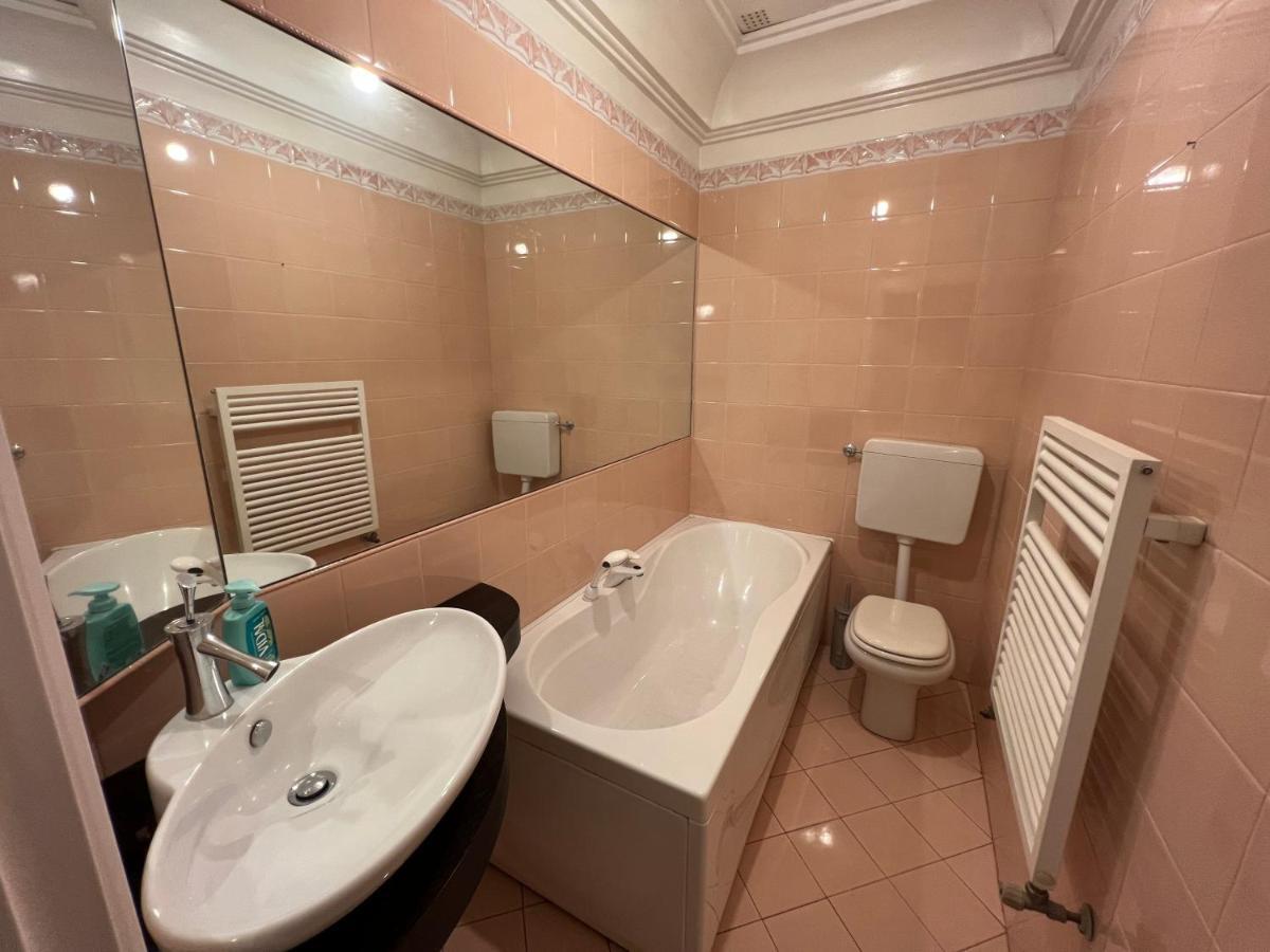 פאדובה Casa Roma Rooms& Apartmens מראה חיצוני תמונה